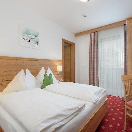 Pension Haus Am Dorfplatz Flachau Eksteriør billede